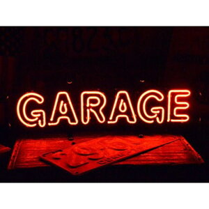 lITC / GARAGE K[W Ŕ