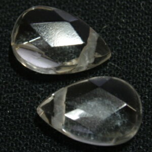 [HA014]天然石ビーズ　水晶　フラットドロップカット横穴　約8×12mm　2ケ