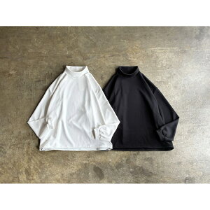 �sMore Winter Sale 30���t�yManual Alphabet�z�}�j���A���A���t�@�x�b�g Cardboard Mock Neck Tee style No.MA-C-260