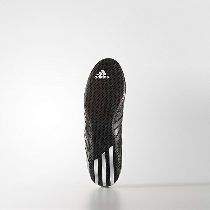 geboren Moederland Michelangelo 楽天市場】adidas ドライビングシューズ TRACKSTAR XLT アディダス スポーツ カジュアル シューズ ブラック 黒 メンズ 男性用  メンズシューズ おしゃれ カジュアルシューズ レーサー 旅行 トラベル ドライブ 持ち運び 運転用 車用品 カー用品 サンダル 【店頭受取対応商品  ...