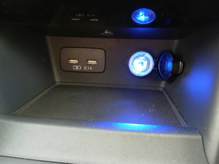 楽天市場 スバル フォレスター 取り付け例あり 車のシガーソケットにどうぞ Ledが光るプラグキャップランプ ルームランプ Auto Garage 楽天市場支店
