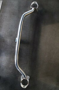 TN\/SUXON tg^[o[ _bW }Oi R/T 5700cc 2007N`2014N Front tower bar