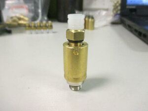 1�Z�b�g �o���u �G�A�T�X�y���V�����X�v�����O���� �o���u �A�E�f�B Q7 OEM #7L8 616 039 D 7L8 616 040 D AL-CC-9369 AL Car parts