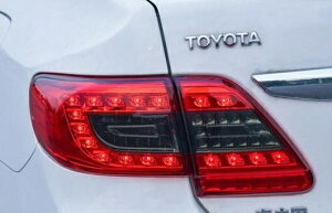 �e�[�� �����v �K�p: �g���^ �J���[�� ���C�g 2011-2013 LED ���A DRL + �u���[�L �p�[�N �V�O�i�� ���b�h AL-HH-0205 Car parts