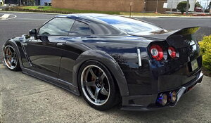 GT-R R35 (2011-2016) AfBt[U[with{gC J[{ LUVJbgNAh t