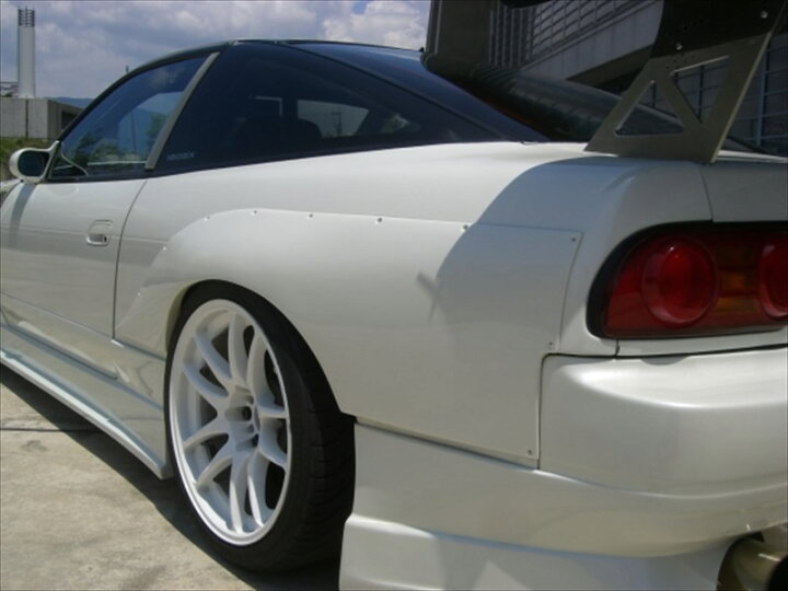 楽天市場】180SX リヤーブリスターフェンダー 塗装済み : Autostyle