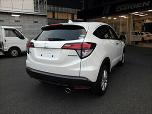 ヴェゼルハイブリッド DAA-RU3 (H27) マフラーカッター 取付込