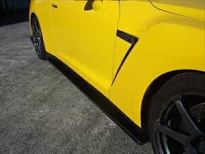 GT-R R35 JUNJ[{TChfBt[U[ NAhς