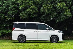 90�n �m�A ���t�g�A�b�v�T�X�y���V���� �� 1�䕪 2WD