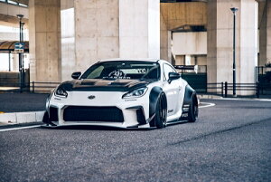 ZN8 GR86 / ZD8 BRZ [NXRv[g{fBLbg with {lbgt[h CFRP
