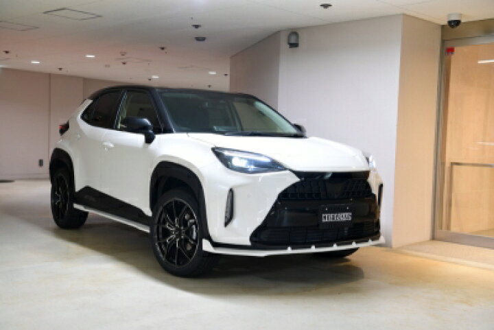 楽天市場】ヤリスクロス フロントマークレスKIT 塗装済 : Autostyle