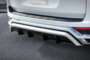 LAND CRUISER �����h�N���[�U�[ 300 ROJAM ���A�Z���^�[�X�|�C���[ �h���ς�