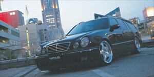 E-class W210 WAGON �f00y�` EXECUTIVE LINE (EXCHANGE) SIDE STEP �h���ς�