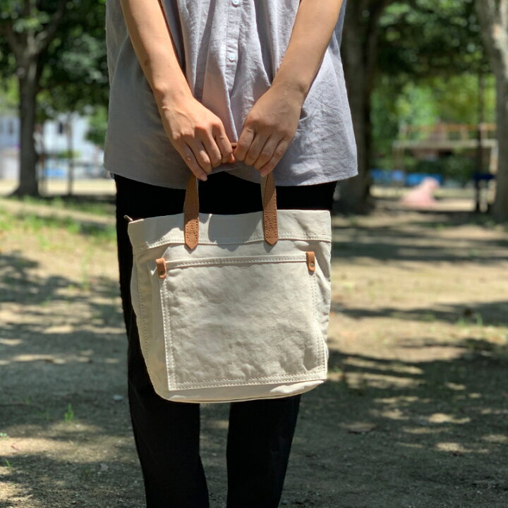 楽天市場 トートバッグ レディース キャンバス 肩掛け 小さめ 通勤バッグ 2way 横型 縦型 北欧 ｂ5 多収納 かわいい おしゃれ シンプル 高校生 大学生 大人 無地 便利 帆布 ナチュラル ママバッグ ランチバッグ アヴィオス楽天市場店