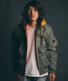 AVIREX 公式通販｜《WEB＆DEPOT限定》【2025年新色 レッド・チャコール入荷！】フライトジャケットのカスタムデザインの中でも最高の評価を得た大人気アウター今年も登場!!MA-1 REMODEL / MA-1 リモデル(アビレックス アヴィレックス)メンズ 男性