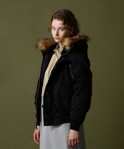 ZAVIREX ʔ́bsWOMANtN-2B COMMERCIAL/N-2B R}[V(ArbNX ABbNX)fB[X 