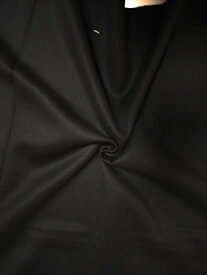 【送料無料】イタリア製輸入生地　【AGNONA/アニオナ】黒の厚手のウール（A2ー16）140x130センチ　毛100％　重厚な生地です。コート、ジャケット、スーツに　紳士服にも