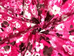 スイス製 コットン100% 88x150センチ 【A6-12】白地にピンク、赤、ホワイトなど鮮やかな花柄 地模様があり、しっかりしています。ワンピース、スカート、シャツ、ジャケットに