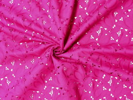 【送料無料】コットン100％　カットレース　130x110センチ　【A2-3】総刺繍レース　赤に近いローズピンク色の花柄　華やかな生地　ワンピース、スカート、シャツ、ジャケットに