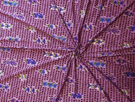 【送料無料】イタリア製輸入生地【FALCONETTO/ファルコネット】ナイロンプリント 　紫の濃淡のつぶつぶ地にブルー、紫、白の蘭の花柄　125x130cm　（A1−45）