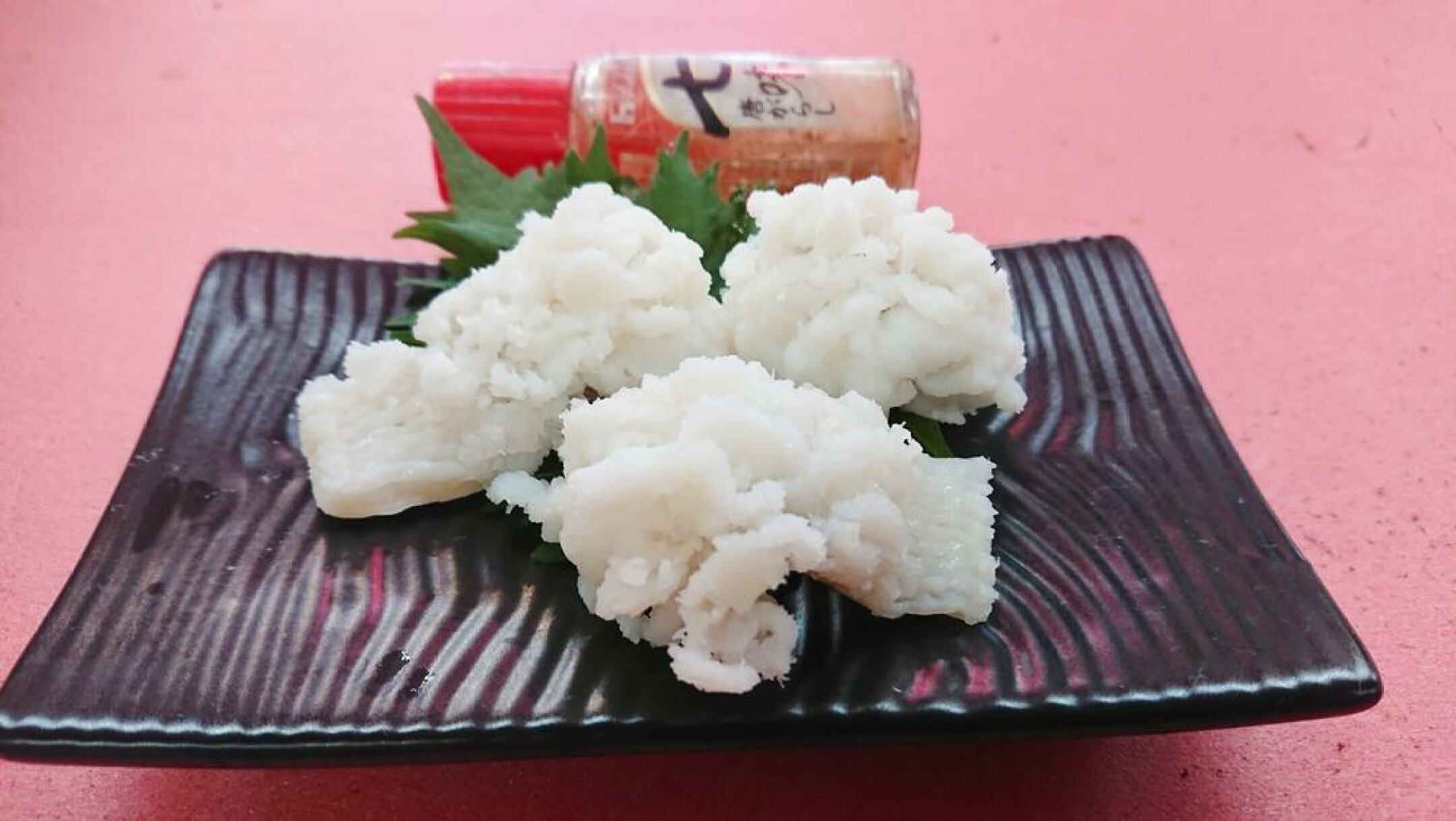 良く冷やして自家製の「梅肉ダレ」「からしすみそ」涼やかに！