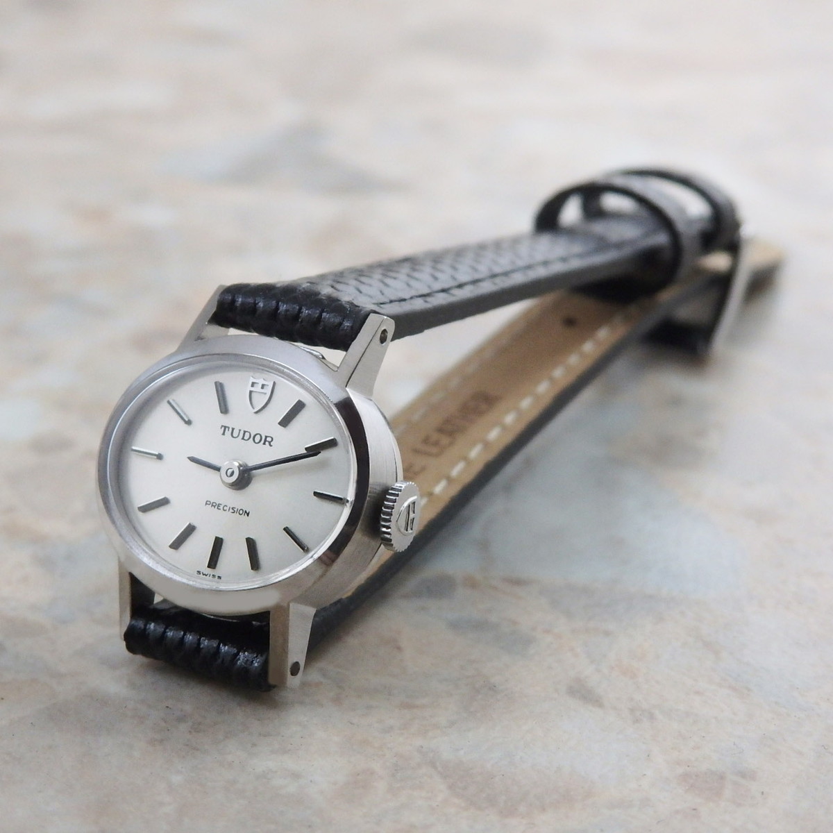 チュードル アンティーク レディース 18KWG 金無垢 ホワイトゴールド プレシジョン オーバルケース 1967年 TUDOR 時計 腕時計  ヴィンテージ ウォッチ 女性用 ビンテージ | アンティークウォッチライフ腕時計
