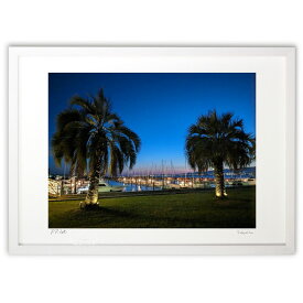 【作家からの作品説明】ヨットハーバー夕暮れのヨットハーバーを撮影しました。海と空&