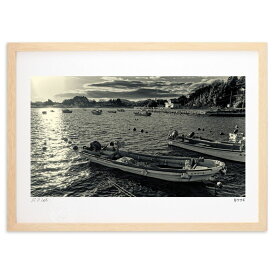 版画 小さな漁港 (白ウサギ)インテリア 壁掛け 額入り 風景画 ポスター アート リビング 玄関に飾る 風水 プレゼント モダン アートフレーム