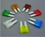 D7 車用10Aマイクロ2ブレードヒューズ！1個80円