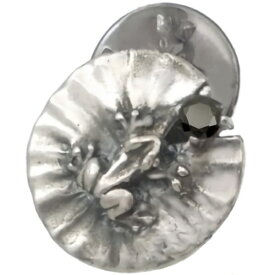 ブラックジルコニア カエルとスイレン シルバーピンバッジ ピンズ