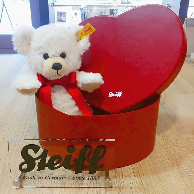 steiff sweetheart teddy bear