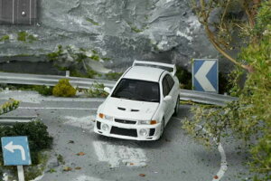 MOTORHELIX 1/64 �O�H Lancer EVOLUTION V GSR Scotia White (M64103) �y�\��F2026�N8���ȍ~�z�ʔ� �v���[���g �M�t�g ���f���J�[ �~�j�J�[ �A�N�Z�T���[ �͌^