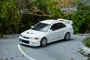 MOTORHELIX 1/64 �O�H Lancer Evolution VI GSR Scotia White (M64203) �y�\��F2026�N8���ȍ~�z�ʔ� �v���[���g �M�t�g ���f���J�[ �~�j�J�[ �A�N�Z�T���[ �͌^