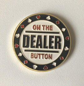 [ ポーカー ] カードプロテクター「on the DEALER Botton」 （オンザ ディーラーボタン) ポーカープレイヤー用 カードガード カードスピナー ポーカートーナメント ゲームコイン ディーラーボタン プレゼント ゴルフマーカー