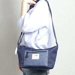 【メーカー公式】moz モズ ショルダー バナナ型 三日月型 通勤 B5書類サイズ ショルダーバッグ 斜めがけ 前かけ かわいい おしゃれ 軽い プレゼント 出産祝い 実用的 お出かけ 公園 レディー