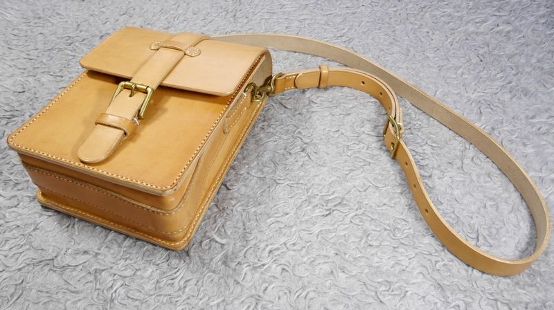 楽天市場】ショルダーバッグ 鞄 ハンドメイド 完全一点もの 総手縫い 