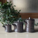 醤油差し 陶器 しょうゆ 磁器 調味料 日本製 引き出物 おしゃれ かわいい 卓上 雑貨 瀬戸物 陶器 陶磁器 蓋つき しょ…