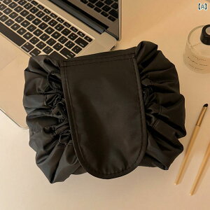 化粧ポーチかわいい 化粧品 バッグ おしゃれ 綺麗 女性用 2024年 ポータブル トラベル トイレタリー 手持ち 大容量 パーティション 収納袋 キュート ブラック ピンク ブラウン