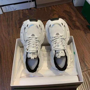 IV ₷ EH[LO ꂢ fB[X@_bh@V[Y  D v̓ n F Vo[ _bh V[Y fB[X 2025 t v  nCq[ bV ʋC JWA