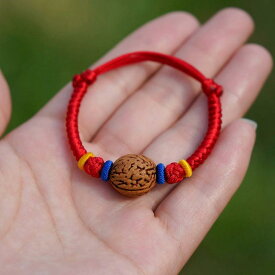 木製玩具 北欧雑貨 インテリア 置物 　雑貨　ホビー　小物 普陀山 赤ちゃん 幼児 赤い 紐 ブレスレット 桃 仁 ショック 防止 大人 干支 お守り 桃の 木 アンクレット