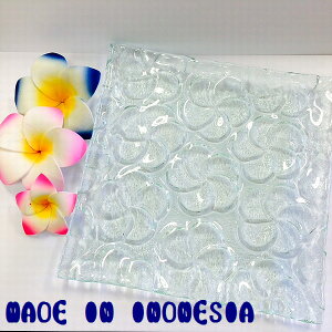 プルメリアガラストレー/食卓皿/プレート/アジアン/エスニック/インドネシア/インテリア/ハンドメイド/ギフト