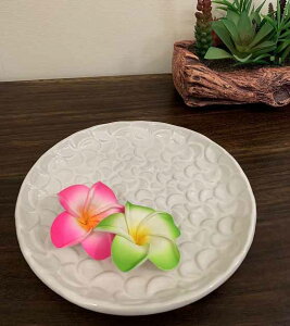 TANTERI CERAMICB級フランジパニラウンドプレート白【バリ・アジアン雑貨バリパラダイス】