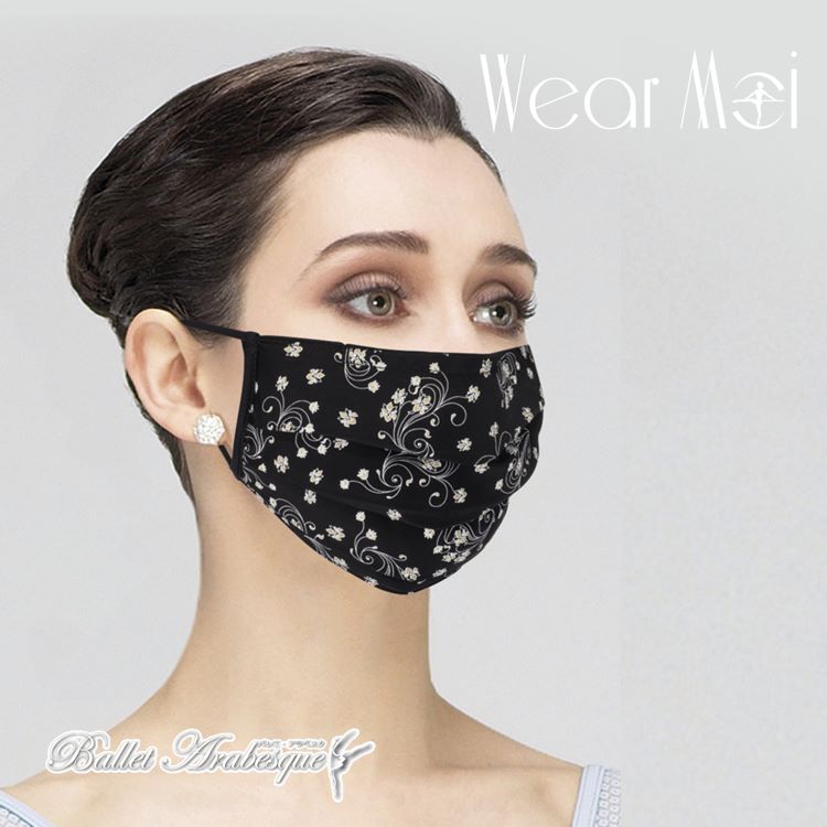 フランスのブランド美しさと機能を兼ね備えた元ダンサーのブランドです 新作入荷!! Wear Moi ウェアモア MASK022 バレエアラベスク 品質検査済 女性用マスク ブラック ホワイトフラワー 大人レディースバレエマスク