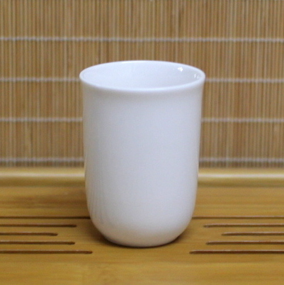 中国茶を楽しむのに必須のアイテム 白磁 本日の目玉 聞香杯 単品 開店記念セール 使い易いデザイン
