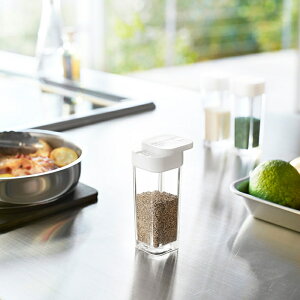 スパイスボトル タワー 2863 | 山崎実業 YAMAZAKI おしゃれ 調味料 小麦粉 保存容器 ストッカー 収納 砂糖 塩 シュガー ソルト ストック キッチン 一人暮らし インテリア スタイリッシュ かわいい