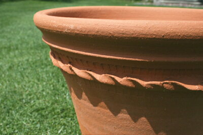 楽天市場 ウィッチフォード ペイストリー ポット 直径23センチ 約7 5号鉢 Whichford 英国製植木鉢 イギリス 芝生のことならバロネスダイレクト