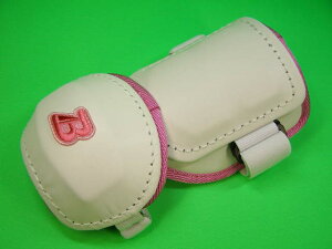 ベルガード BELGARD プロ仕様 プロ仕様合皮巻きタイプ アームガード ホワイト×ピンクヘリ Bマークピンク AL813 エルボー ガード 右打者用 左打者用 選択 女子野球、女子ソフトボール選手に人