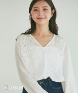 【クーポンで4,455円 4/13(月)12時40分~23時59分まで】Vネック刺繍ブラウス｜ vネック ブラウス レディー…