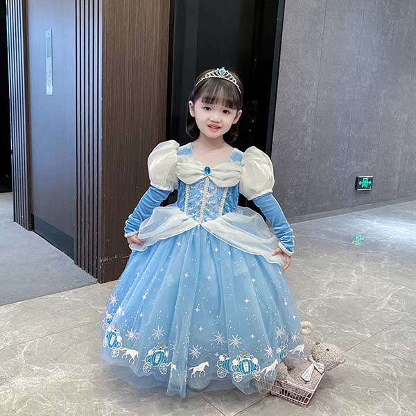 ディズニー　ドレス　白雪姫　プリンセス　新品　95（90〜100）
