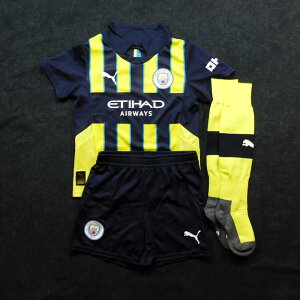 【WEEKLYSPECIAL!いまだけポイント10倍】マンチェスターシティ 24 アウェイ 半袖 ミニキット/ジュニアユニフォーム・パンツ・ソックスセット PUMA 2024シーズン(正規品/メール便可)